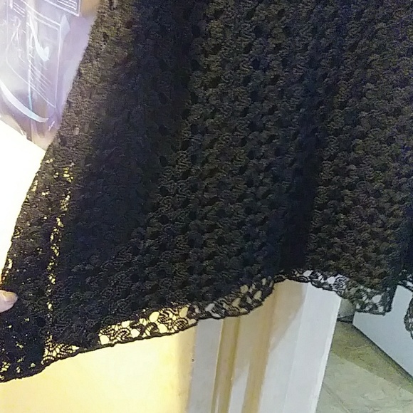 Lacey top - Picture 2 of 4